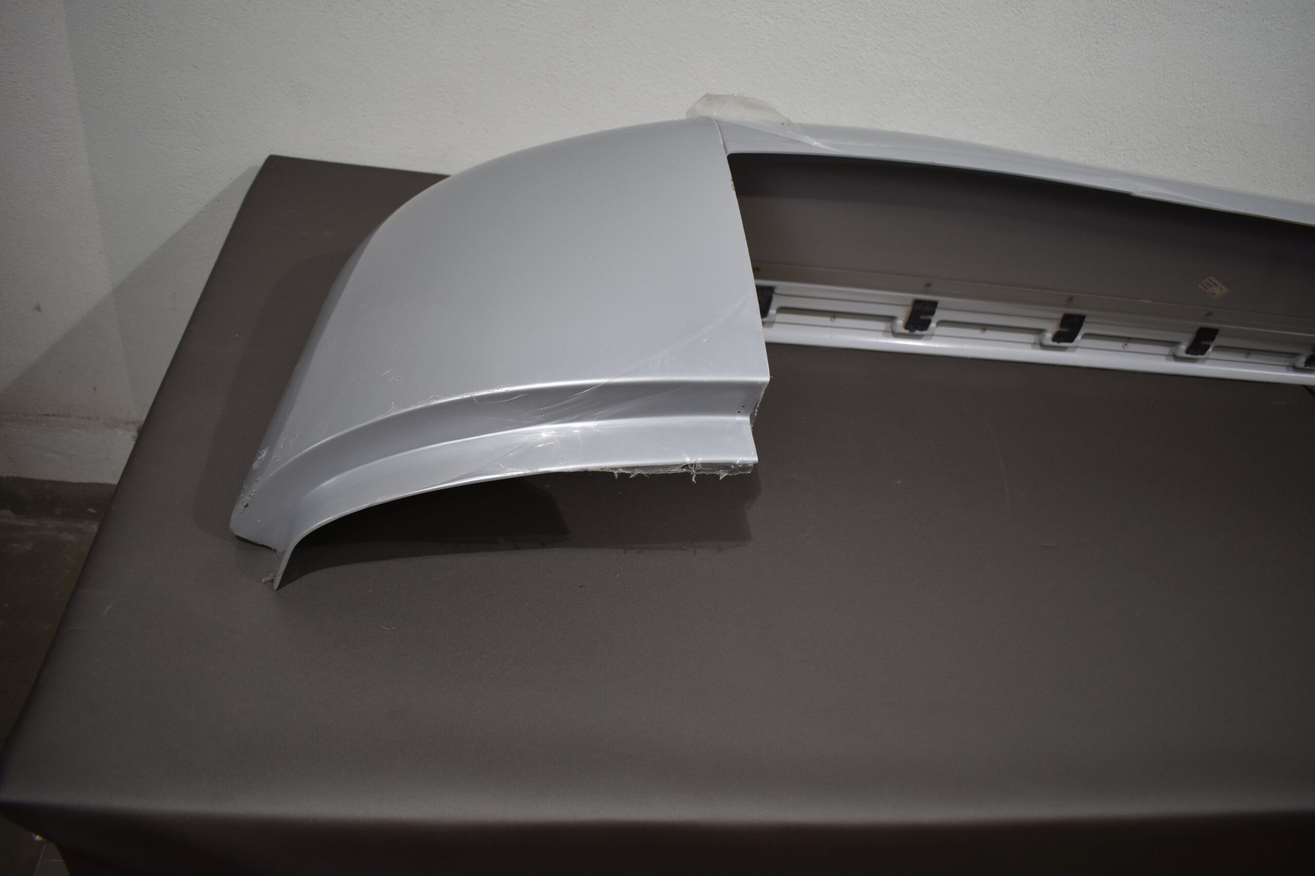 Eura Mobil Verkleidungsteil gerade; 1970x320mm – Bild 5