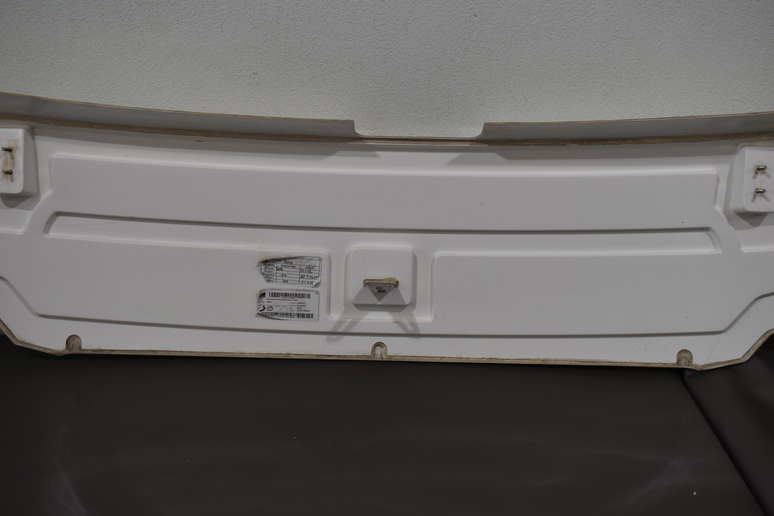 Eura Mobil Motorhaube zweischalig Außenschale – Bild 13