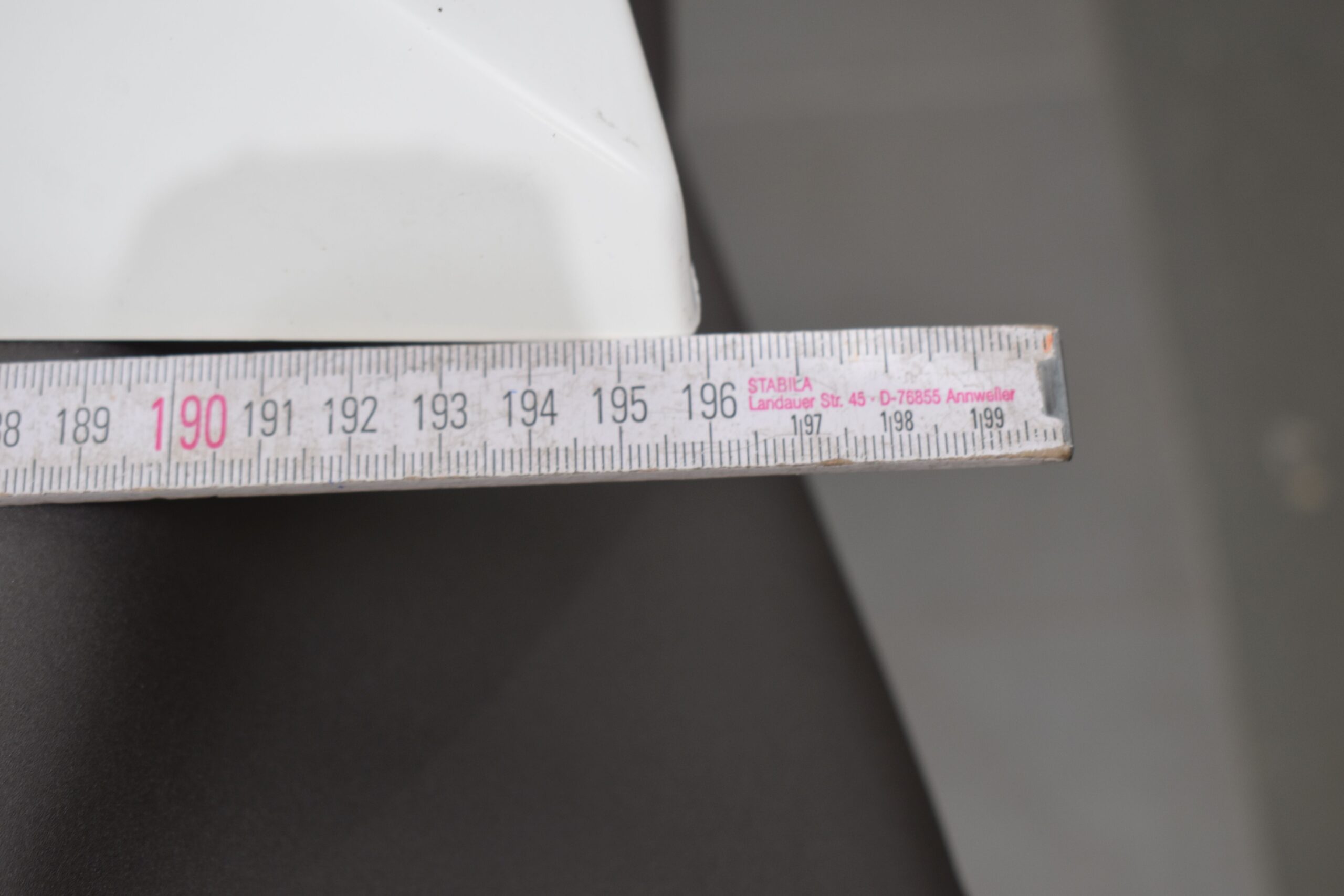 Eura Mobil Motorhaube zweischalig Außenschale – Bild 18