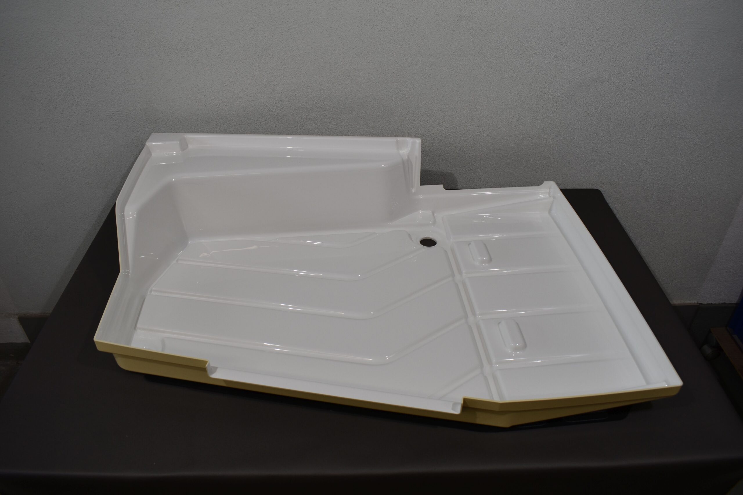 Eura Mobil Duschtasse / Duschwanne 1080x685mm – Bild 3