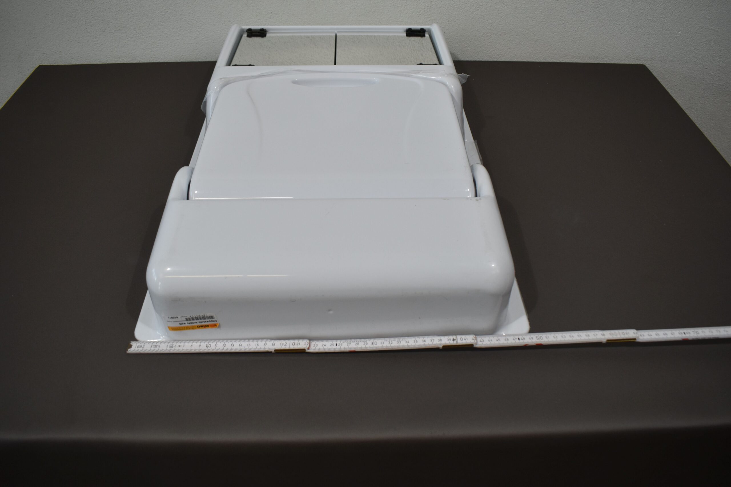 Reimo Klappwaschbecken mit Spiegel und Stauraum – Bild 15