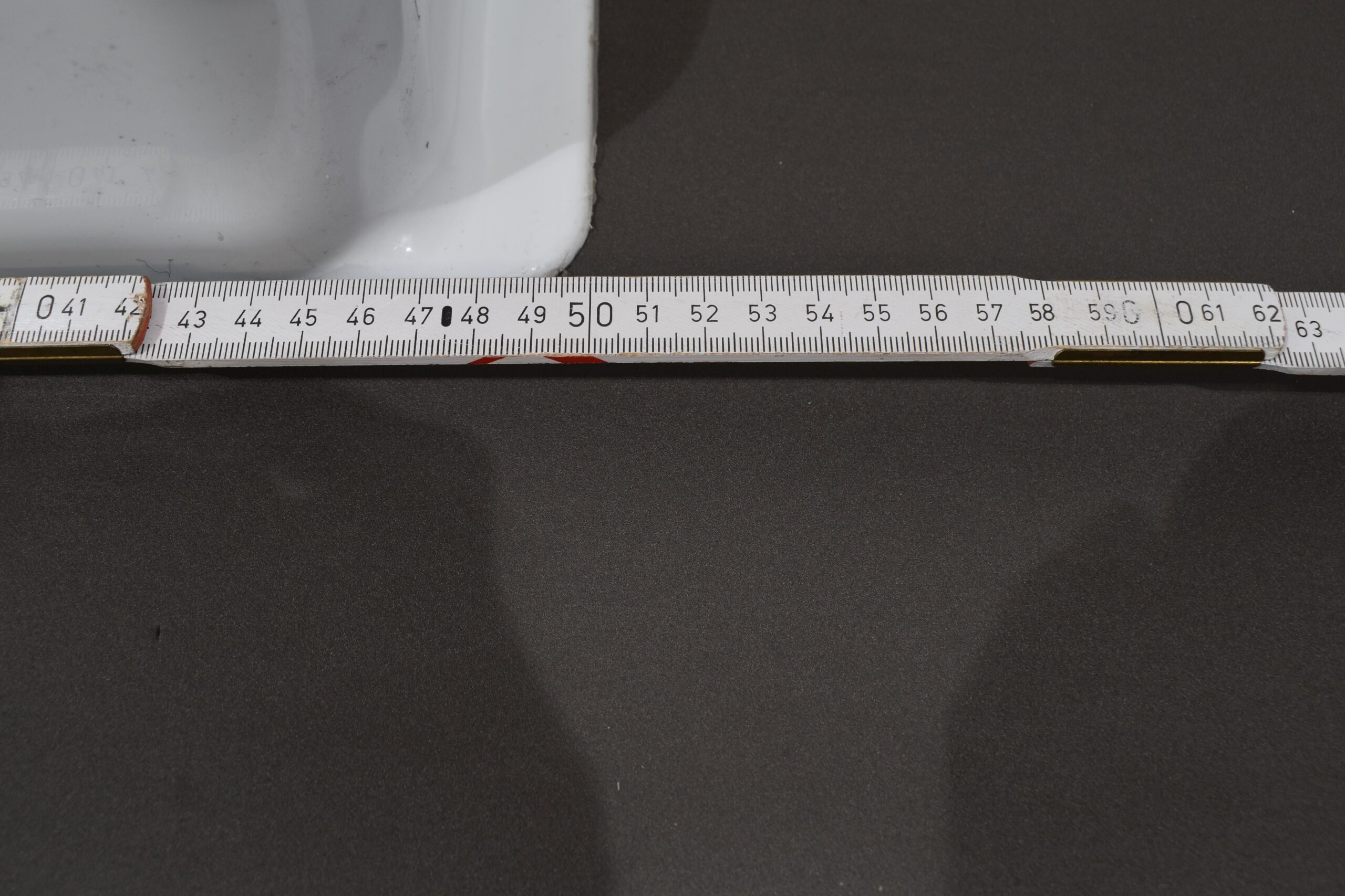 Reimo Klappwaschbecken mit Spiegel und Stauraum – Bild 16