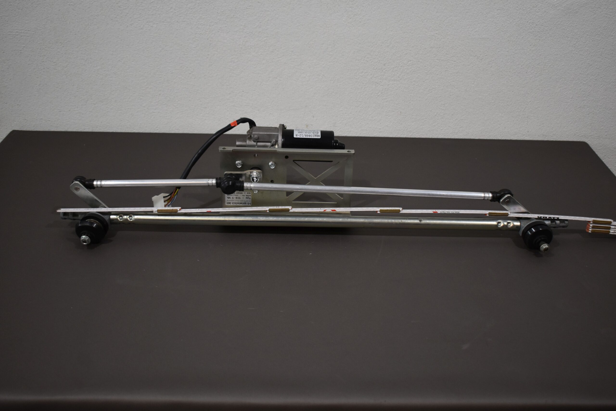 Scheibenwischmotor mit Arm BB403868 – Bild 3