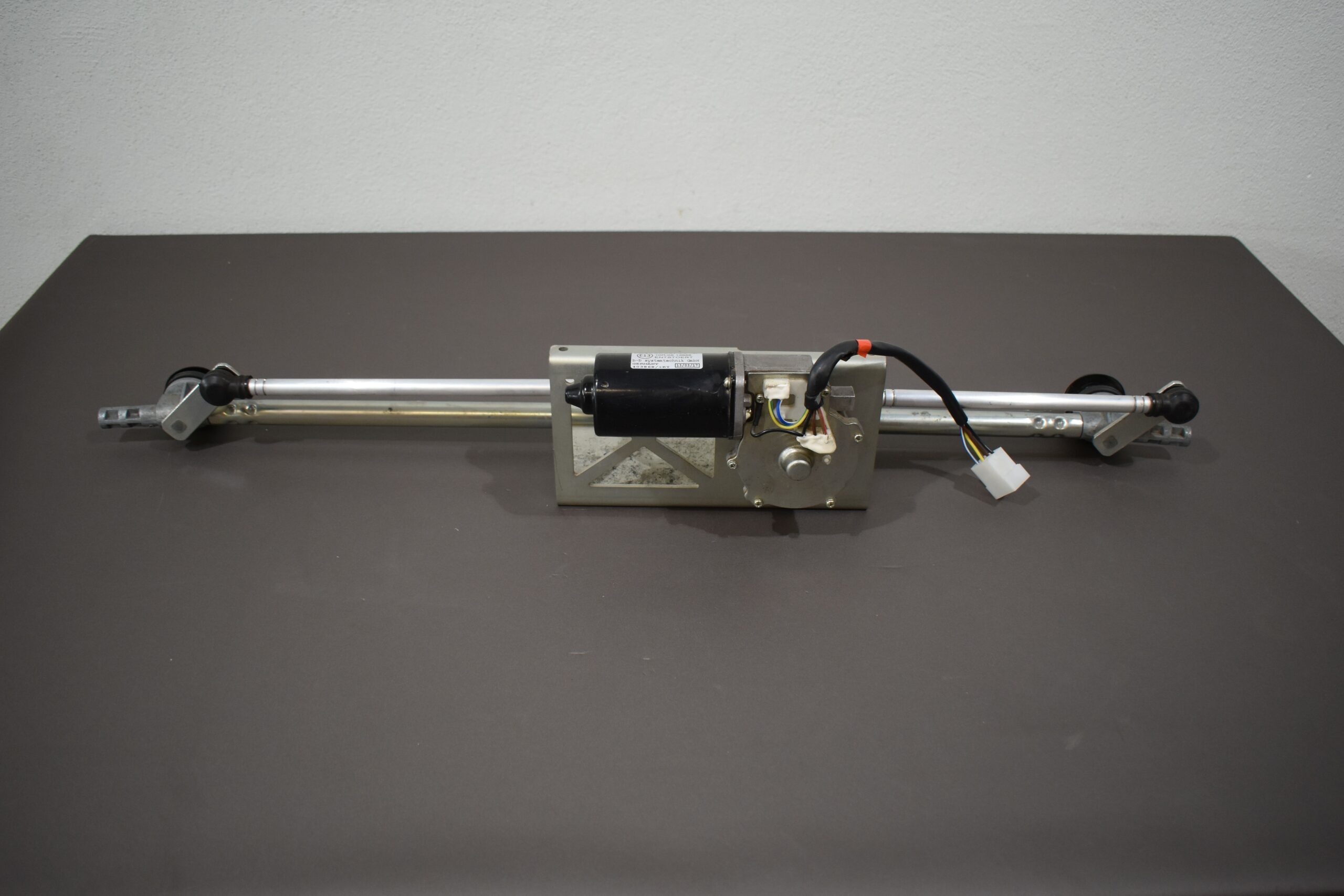 Scheibenwischmotor mit Arm BB403868 – Bild 8