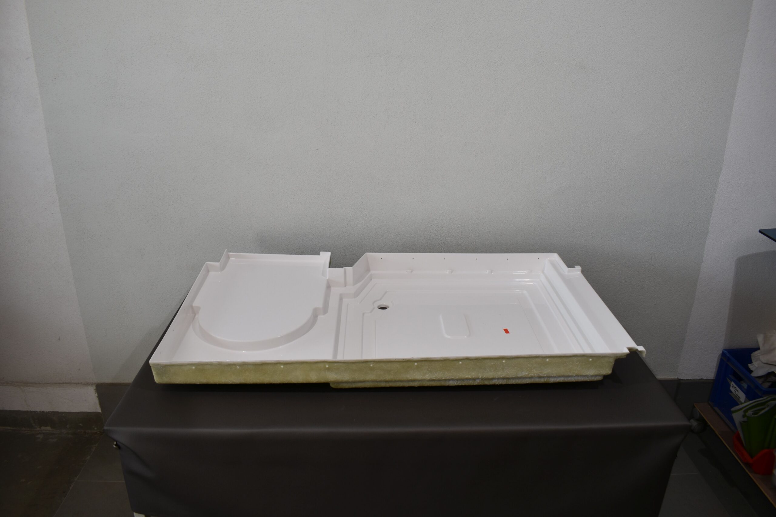 Niesmann und Bischoff Hymer Duschwanne weiß