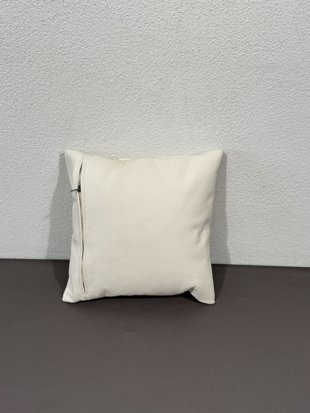 Niesmann und Bischoff Lederkissen weiß 30x30cm – Bild 2