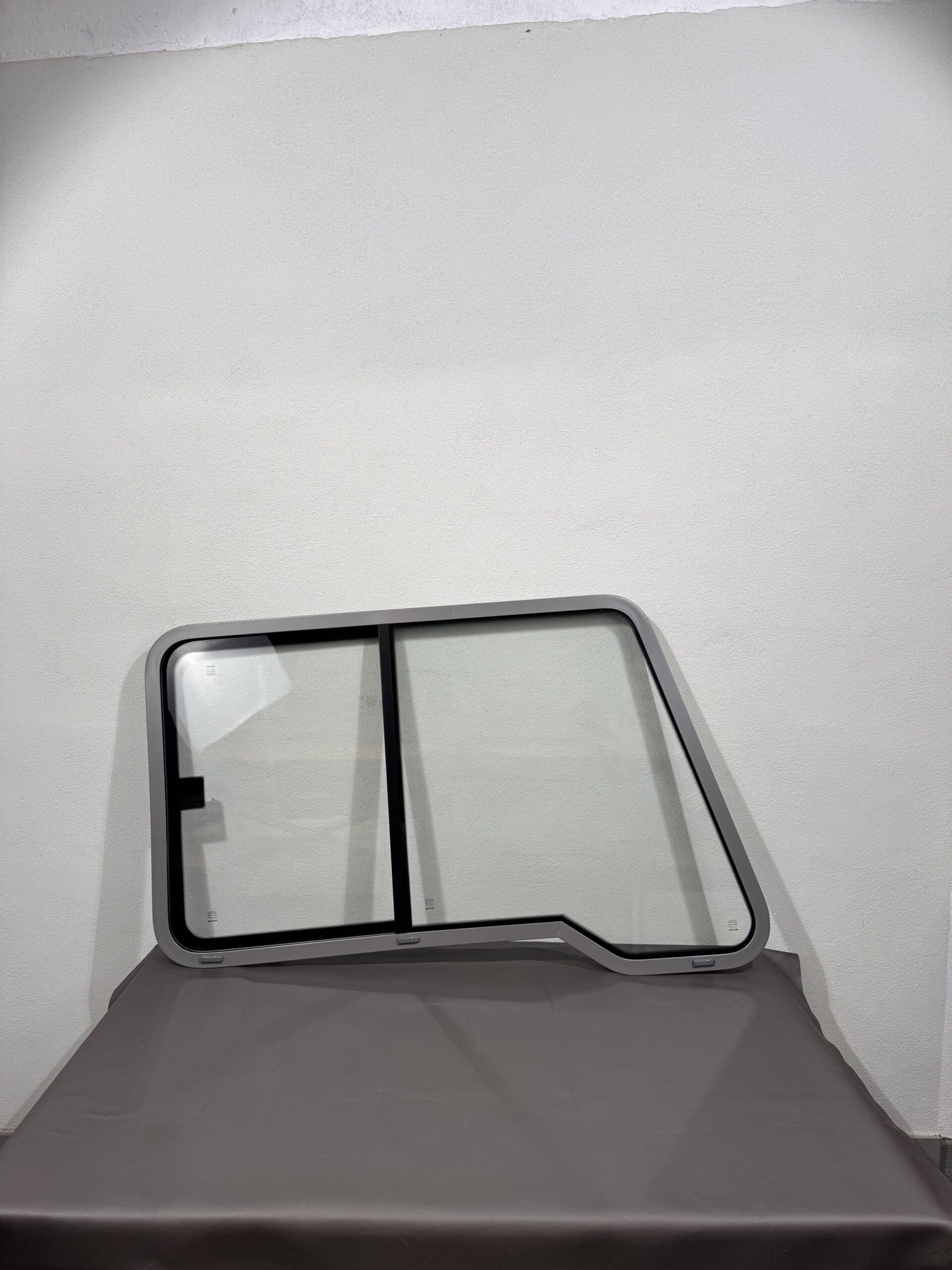 Mekuwa Schiebefenster Beifahrerseite grau 43-R001410