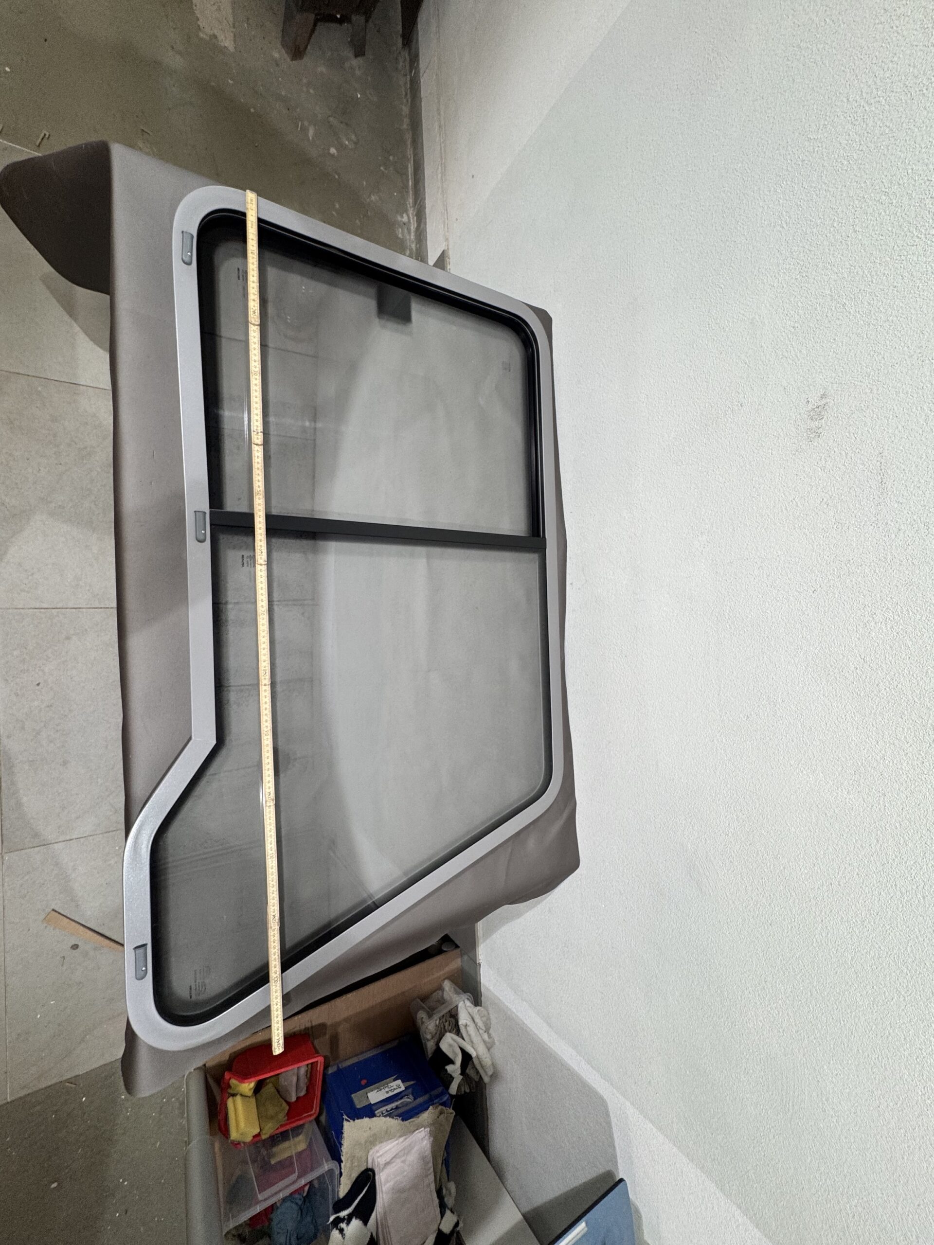 Mekuwa Schiebefenster Beifahrerseite grau 43-R001410 – Bild 5