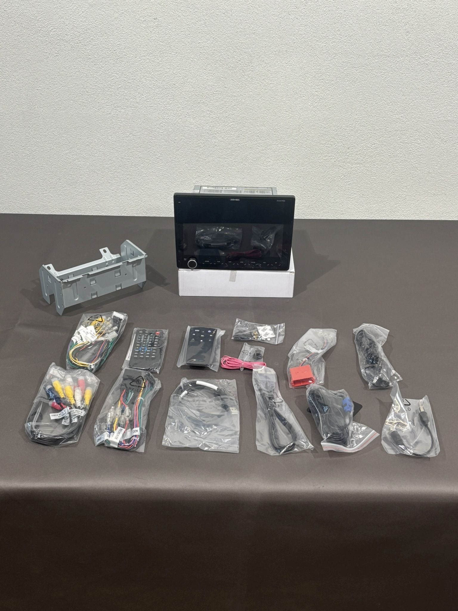 Zenec Navigationssystem Z-E3766 – Bild 4