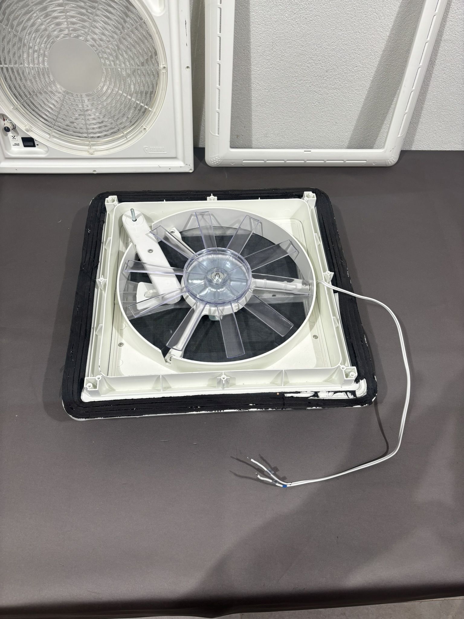 Fiamma Turbo Vent Dachhaube 400x400mm – Bild 3