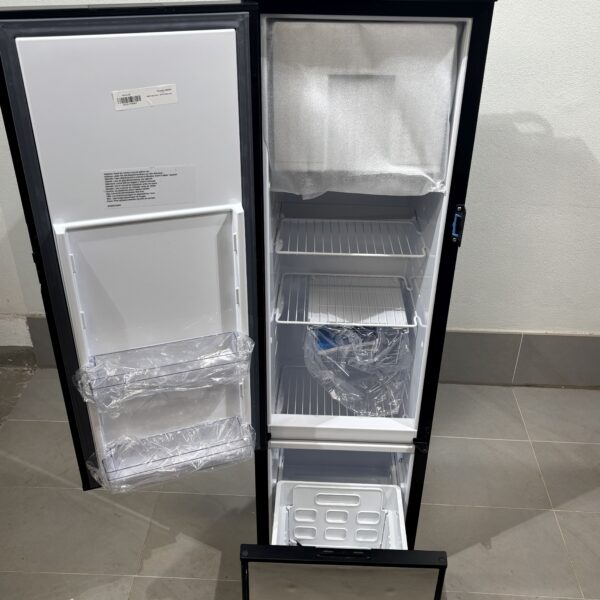 Alternative view of Thetford Kühlschrank Model Nr.: REFR N4141E