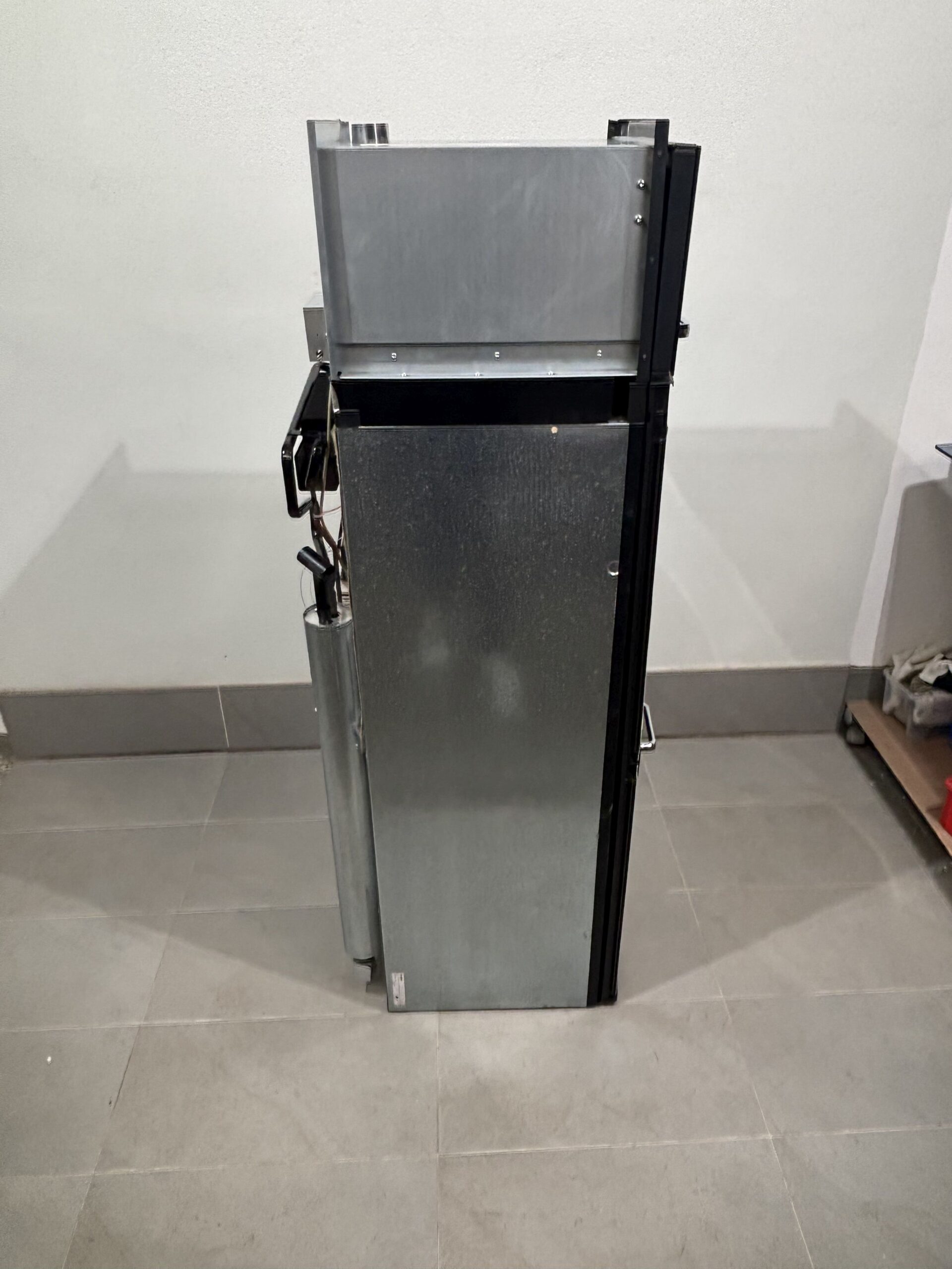 Dometic RMLT 9335 Kühlschrank + Backofen – Bild 7