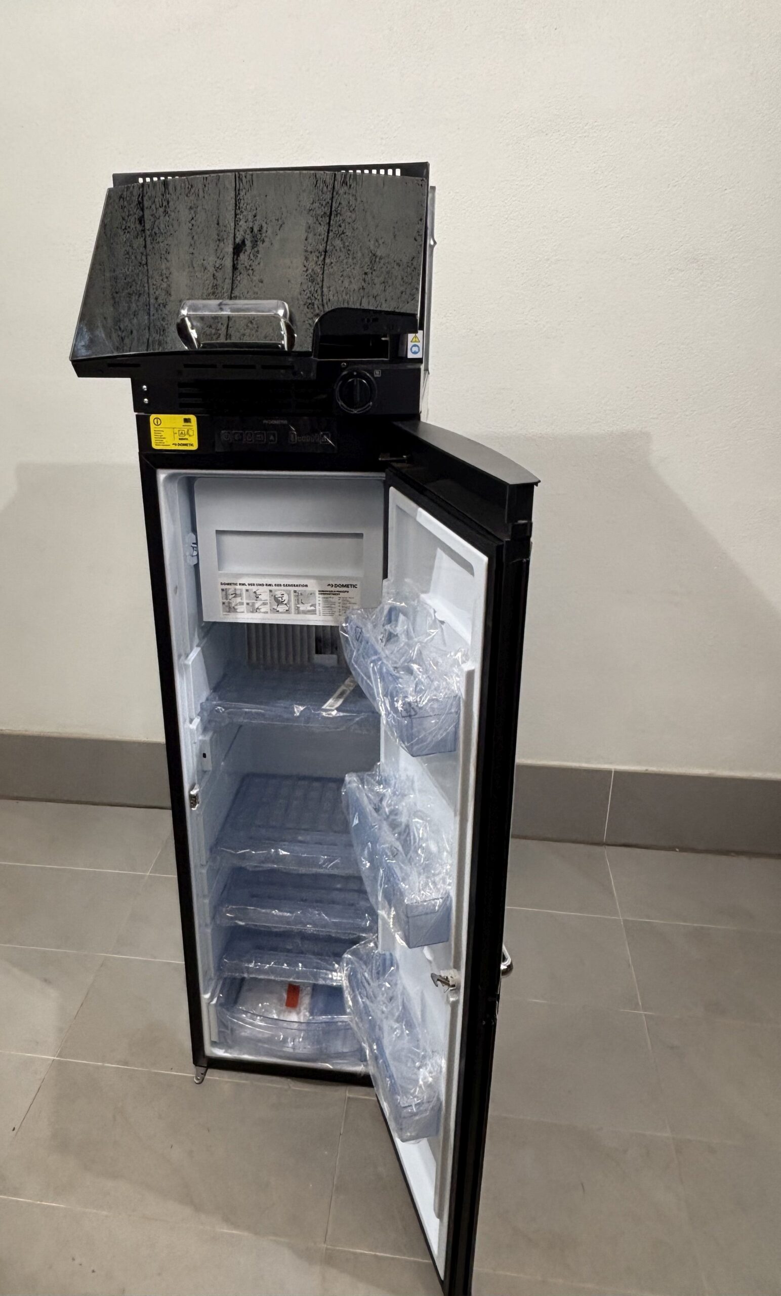 Dometic RMLT 9335 Kühlschrank + Backofen