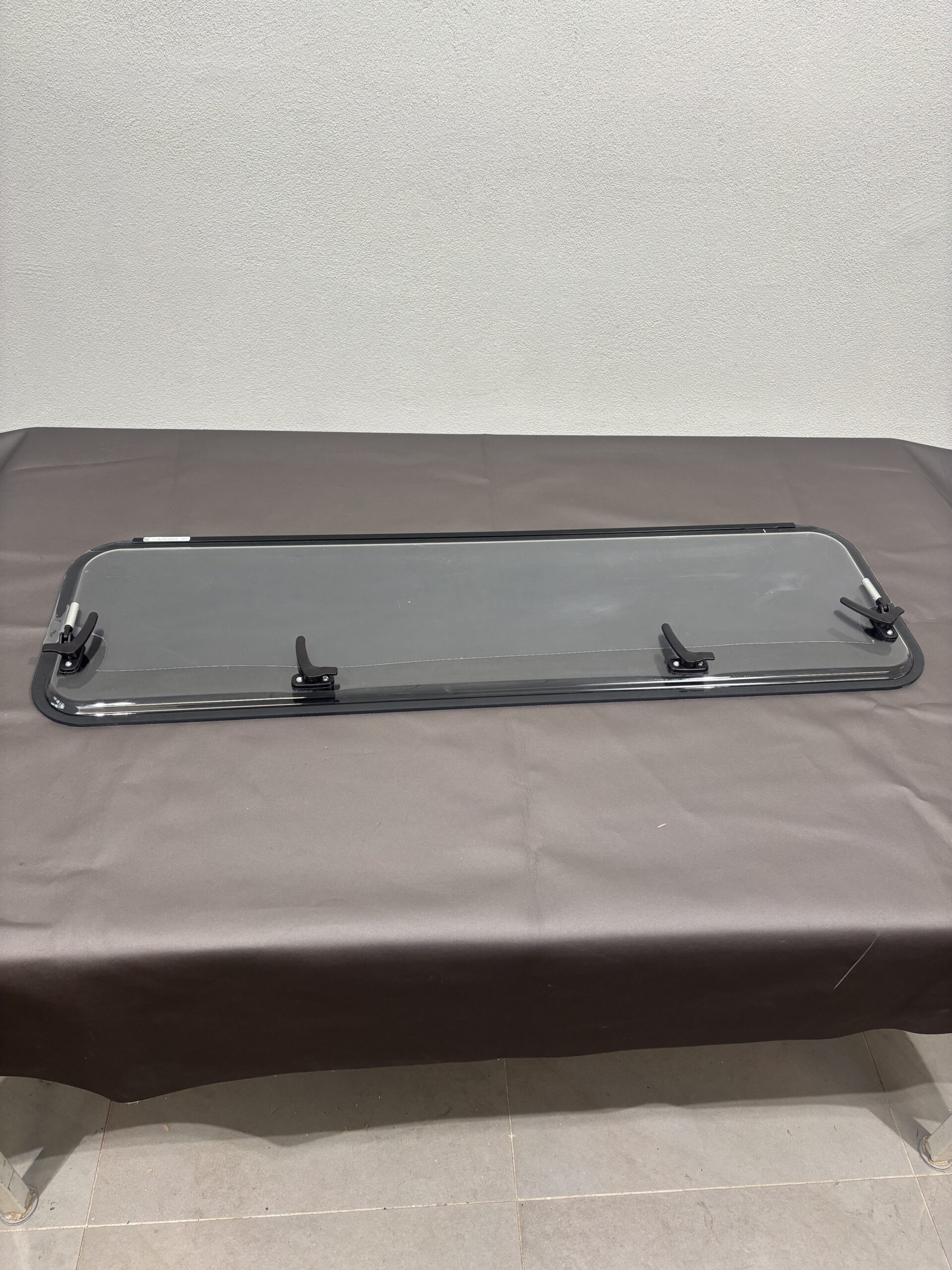 Dometic Ausstellscheibe 1100x350mm – Bild 4