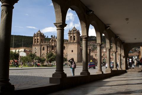 Katedralen i Cusco set fra buegangen