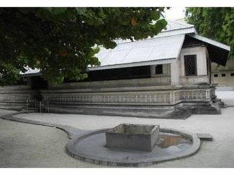 Coral Stone Mosques of Maldives by Michael Novins