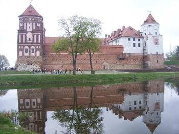 Mir Castle by Ian Cade