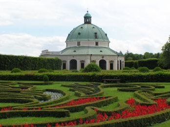 Gardens and Castle at Kromeríz by Ian Cade