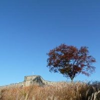 Hwaseong Fortress by Ian Cade