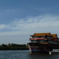 Grand Canal by Ian Cade