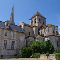 Saint-Savin sur Gartempe by Thibault Magnien