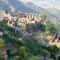 Takht-i-Bahi by Solivagant