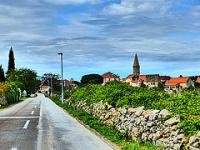 Stari Grad Plain by Clyde