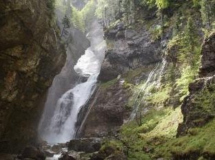 Pyrénées - Mont Perdu by Hubert