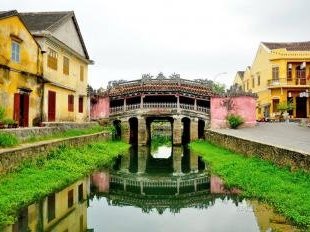 Hoi An by Frederik Dawson