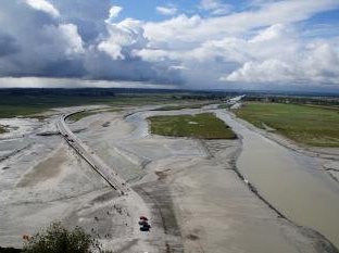 Mont-Saint-Michel by Hubert