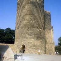 Walled City of Baku by Solivagant