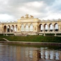 Schönbrunn by Jay T