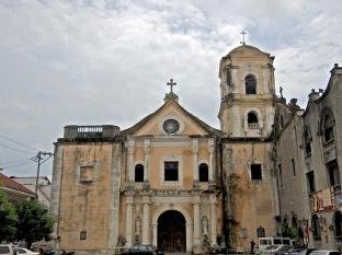 Baroque Churches by Gary Arndt