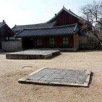 Jongmyo Shrine by Solivagant