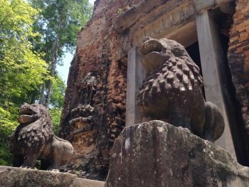 Sambor Prei Kuk by Boj