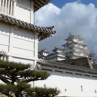 Himeji-jo by Daniel Chazad