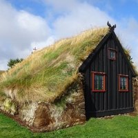 The Turf House Tradition by Ralf Regele