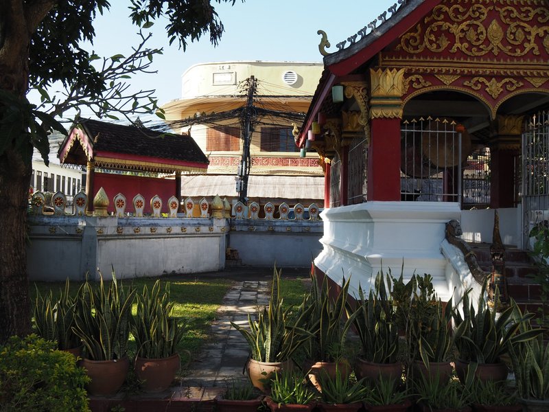 wat Choum Kong and colonial architecture