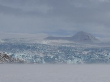 Svalbard Archipelago by Kbecq