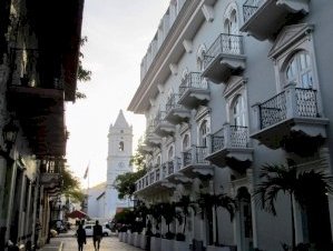 Panamá by Ammon Watkins