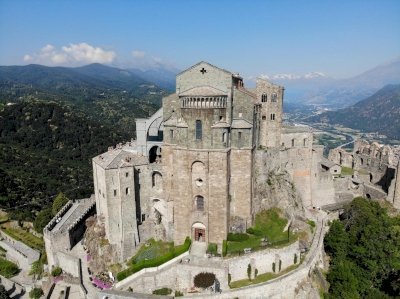 Via Francigena by Clyde