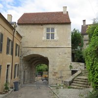 Vézelay, Porte Neuve, wrong side