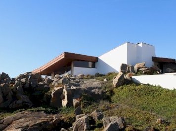 Álvaro Siza’s Architecture by Jakob Frenzel
