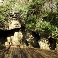 Les sites à fossiles néandertaliens de Wallonie by Els Slots