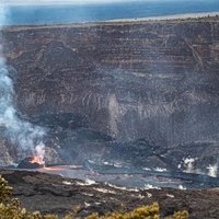 Hawaii Volcanoes by Dan Pettigrew