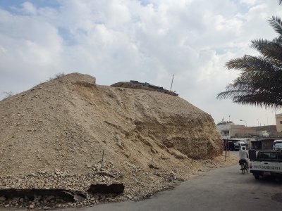 Dilmun Burial Mounds by CugelVance