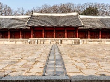 Jongmyo Shrine by Michael Turtle
