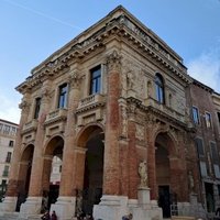 Vicenza and the Palladian Villas by Dennis Nicklaus