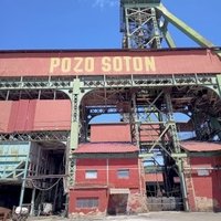 Mining Historical Heritage by Persian Globetrotter