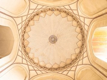 Humayun's Tomb by Carlo Sarion